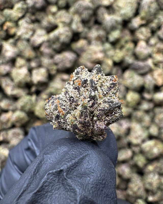 Candyland Kush - Smalls THCa (Sativa) 32.32% TAC