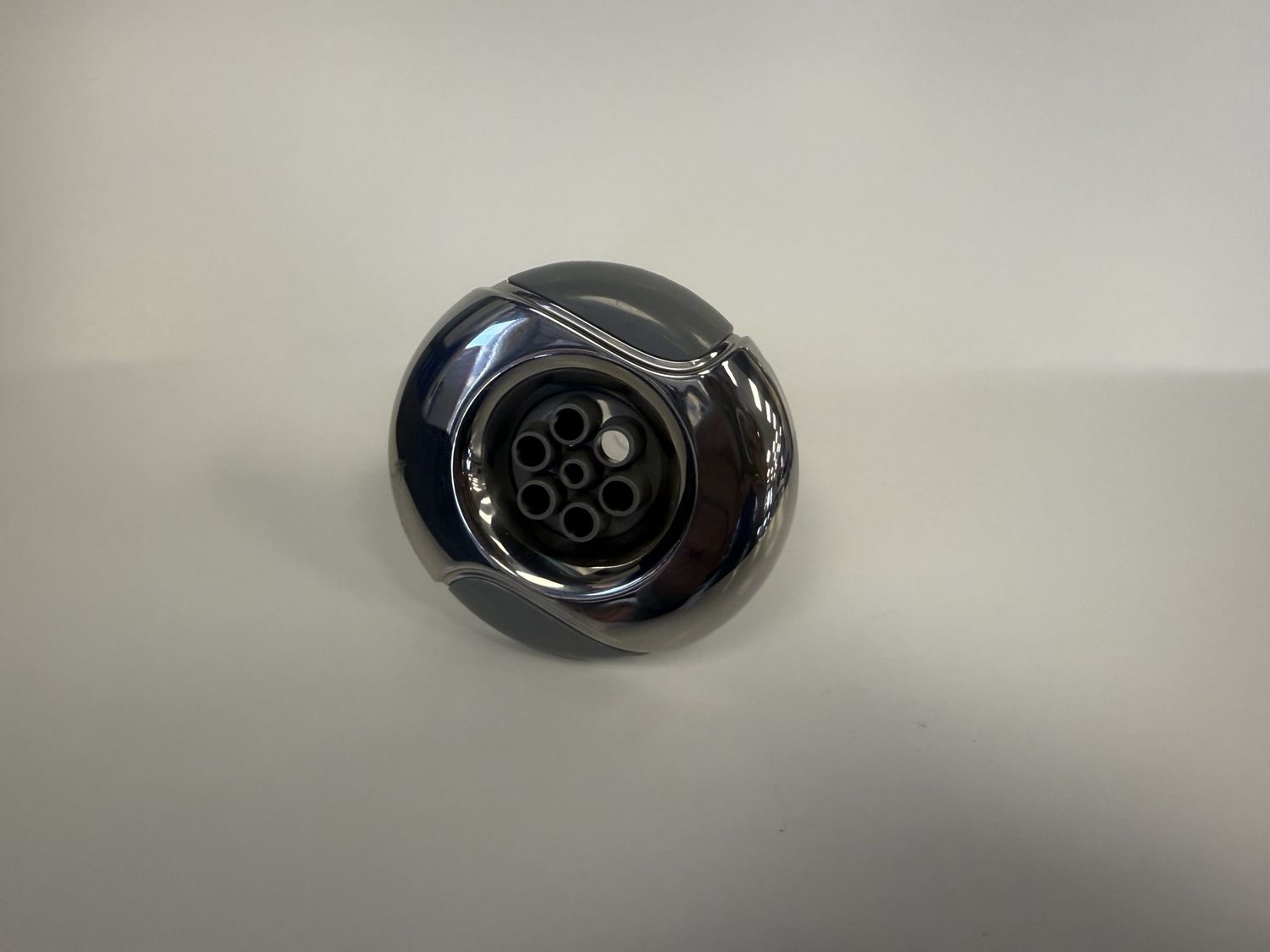 Marquis Jet 3-5/16&quot; Wave 7-Port SS/Gray