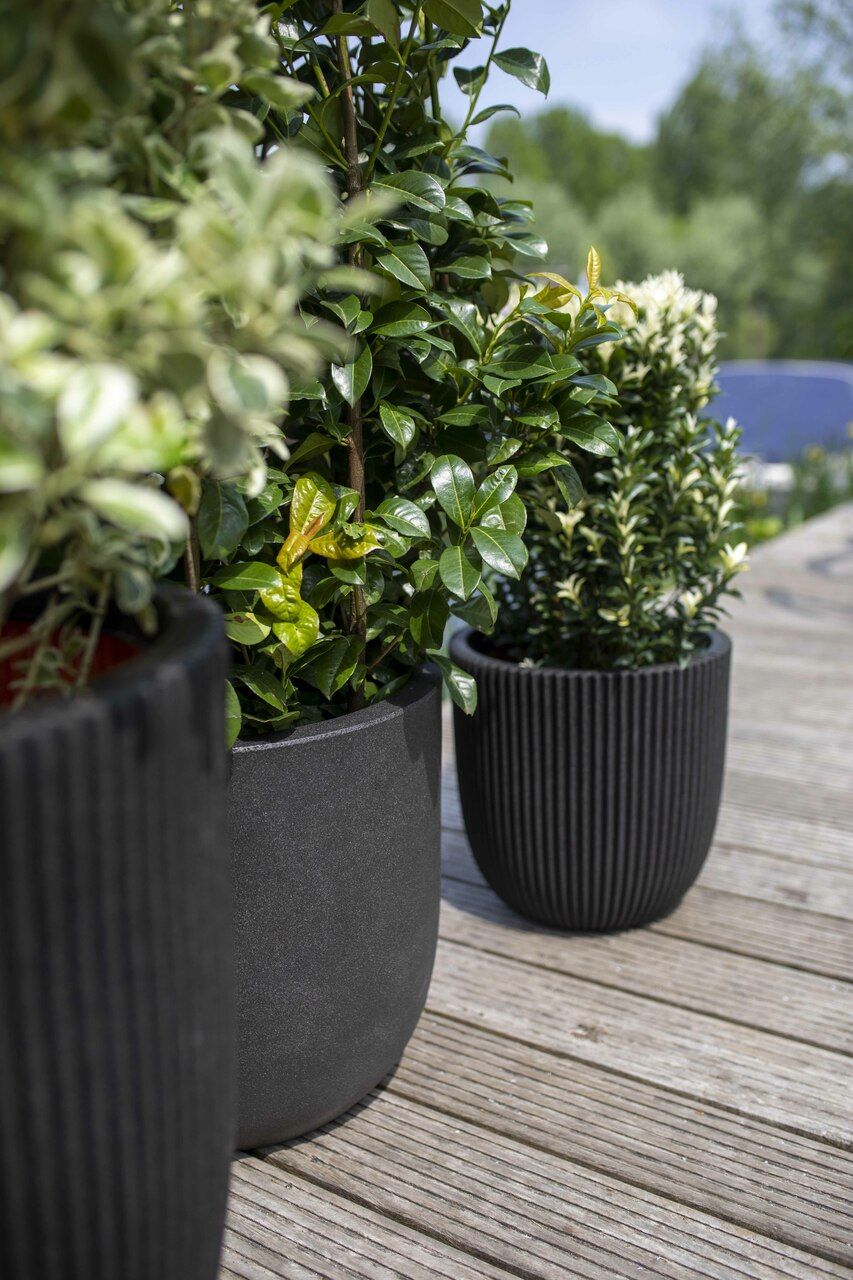 Capi - Planter Ball Groove Textile Black