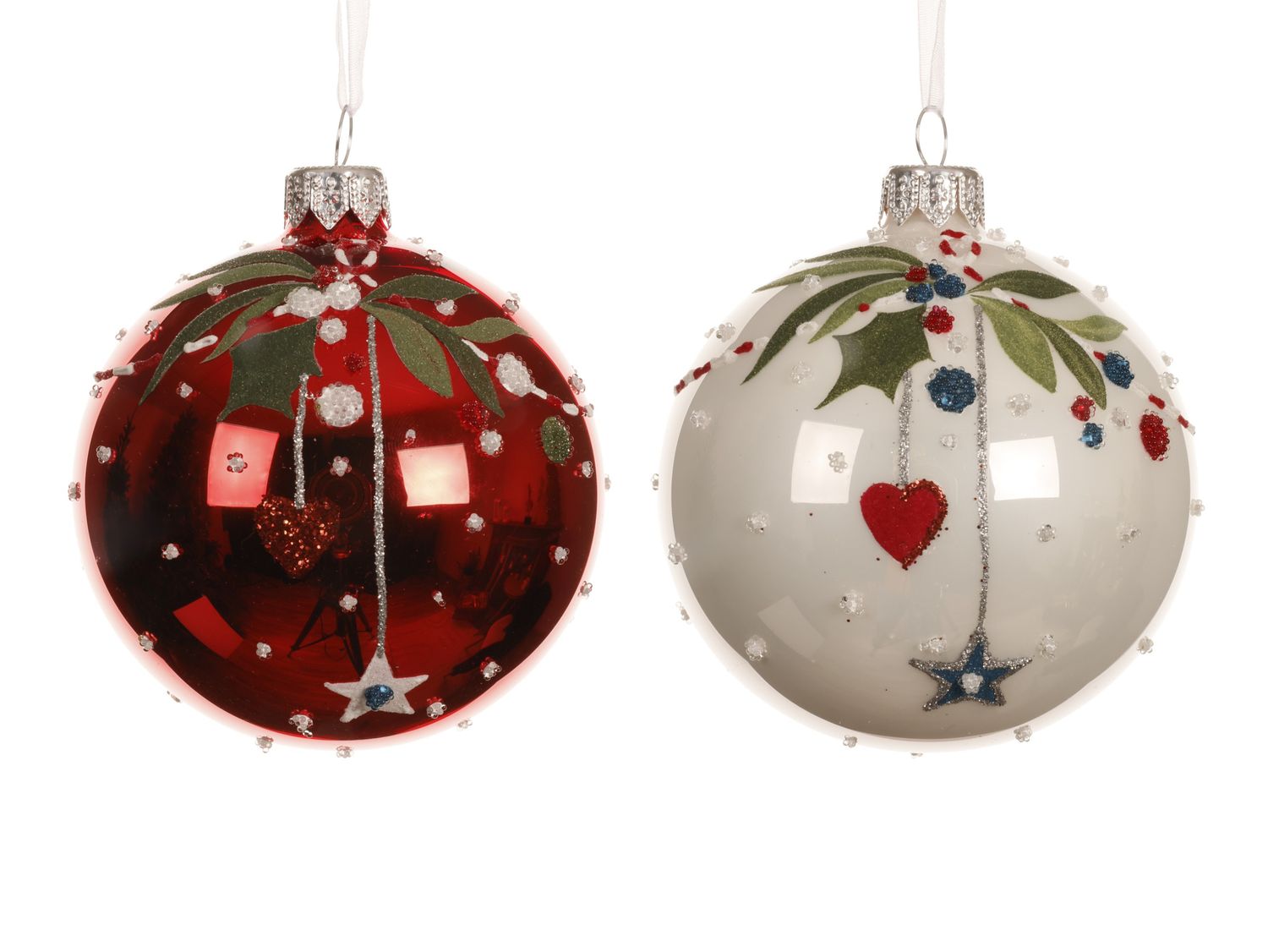 Xmas Ball Holly Heart 8cm