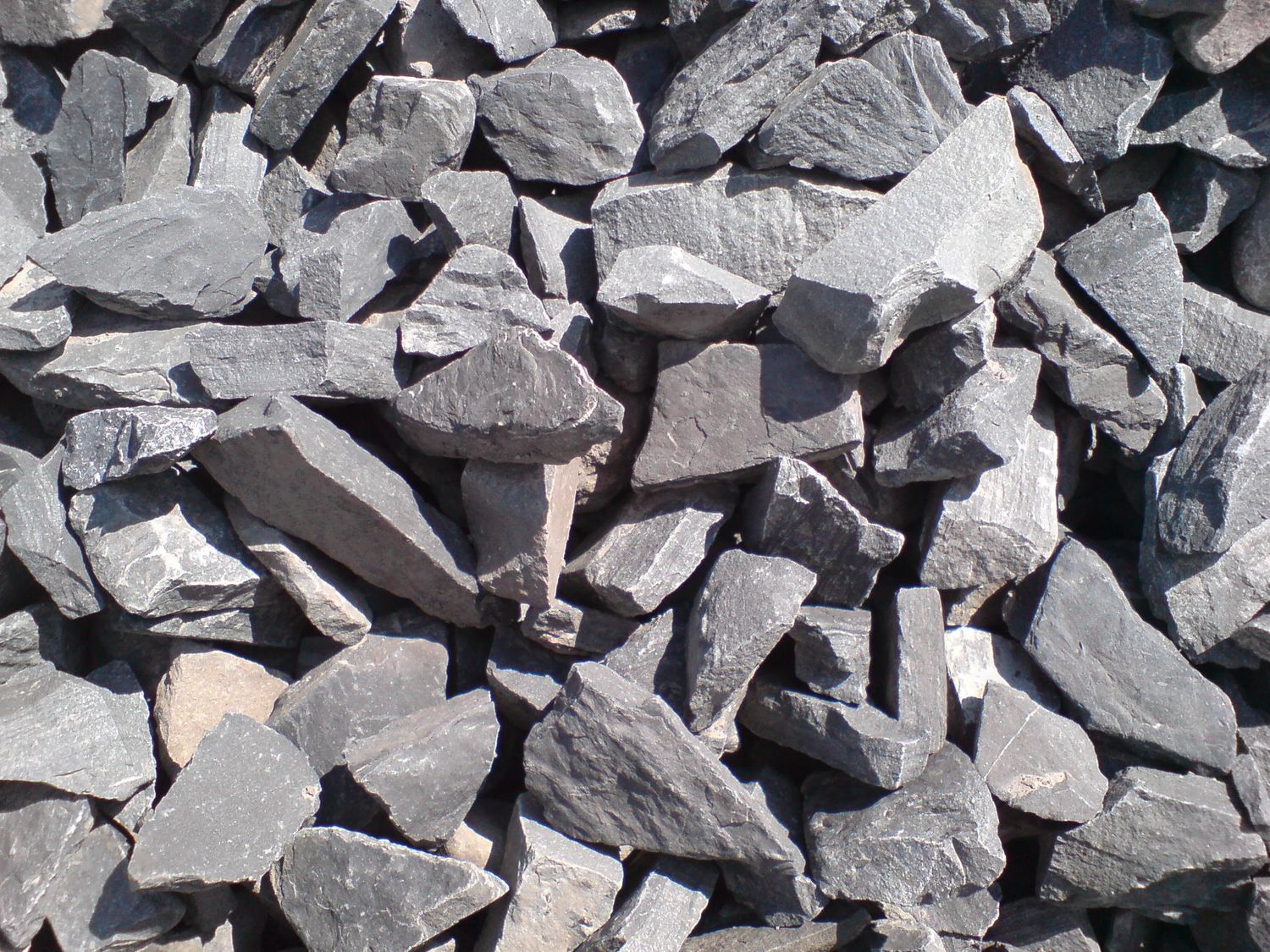 Rundle Crushed 2", Size: 1/2 yard