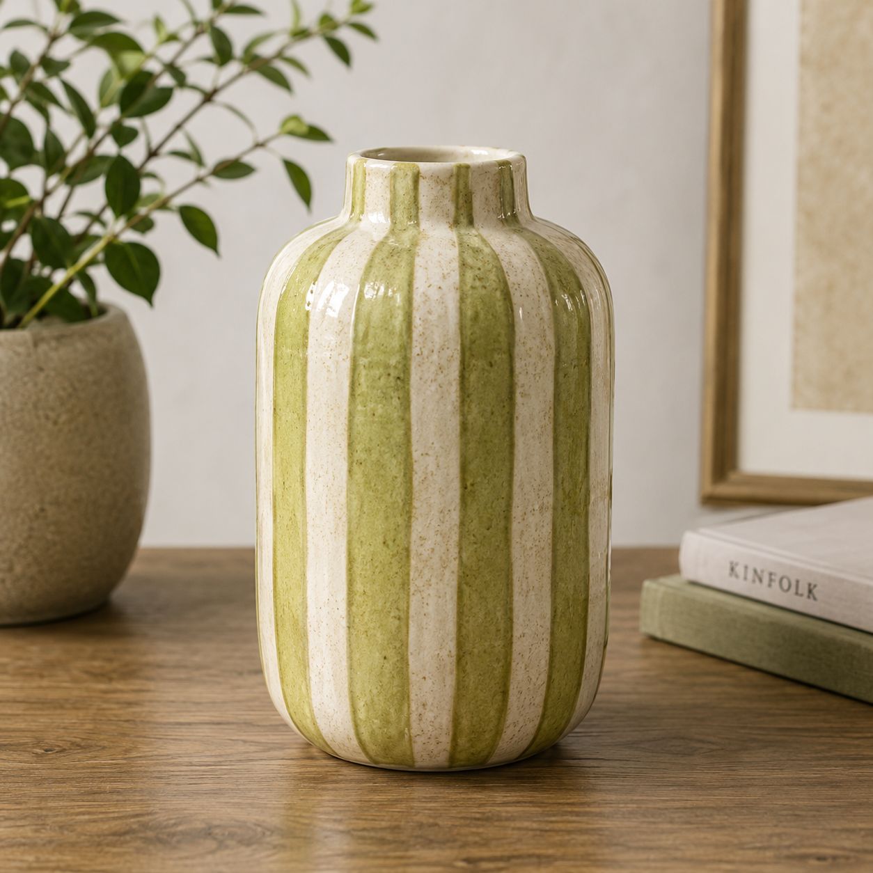 Vase Terracotta 29.5cm Lime