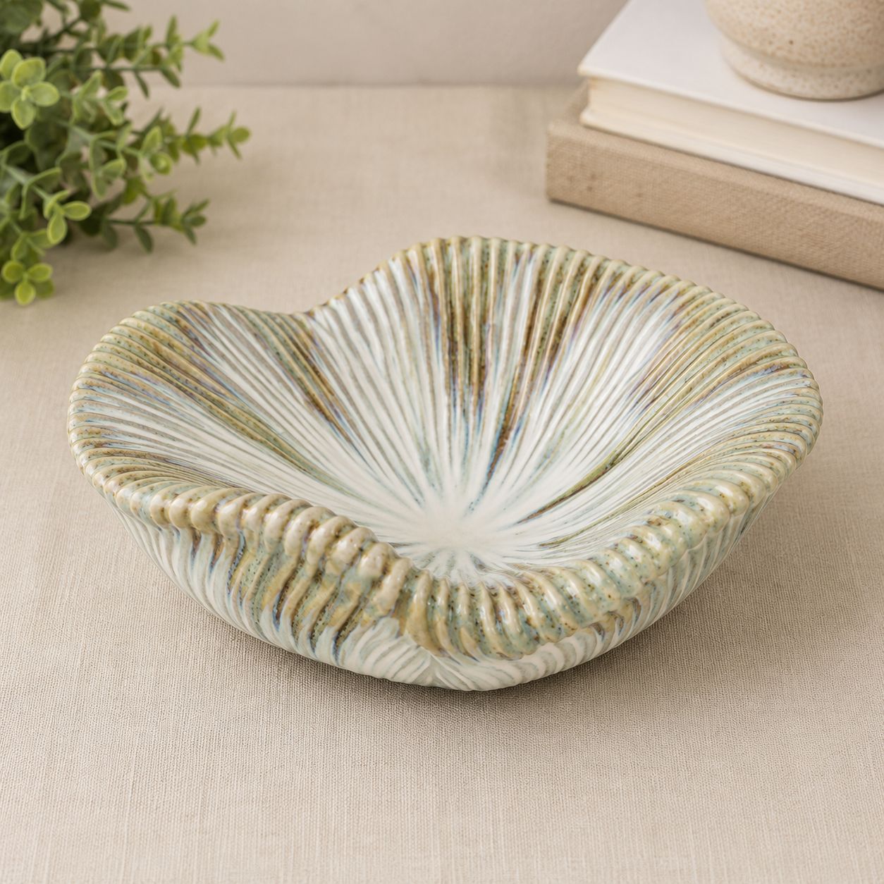 Bowl Ceramic 36x36x13cm Shell Shape