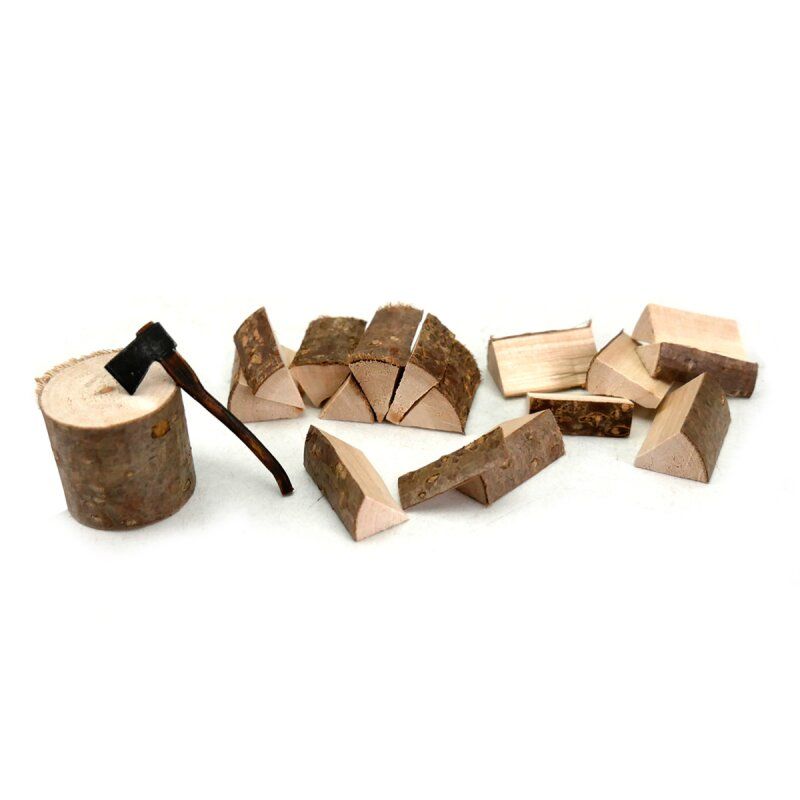 ~MM~ Dioramazubehör 1/16 - Holzplatz mit Axt