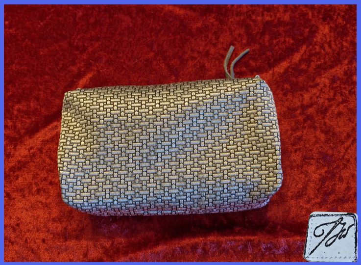 JW - Schminktasche / Kosmetiktasche &quot;Silver&quot; *Upcycling*Unikat*