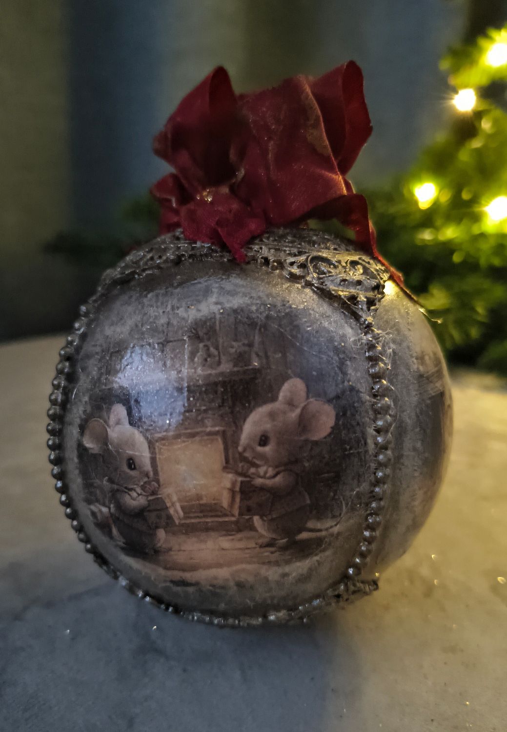 Artystyczna Bombka Ręcznie Robiona nr 9 &quot;Wigilijne Myszki&quot;