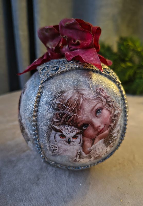 Artystyczna Bombka Ręcznie Robiona nr 6 &quot;Przyjemna zima&quot; - Klasyczna Kula Vintage