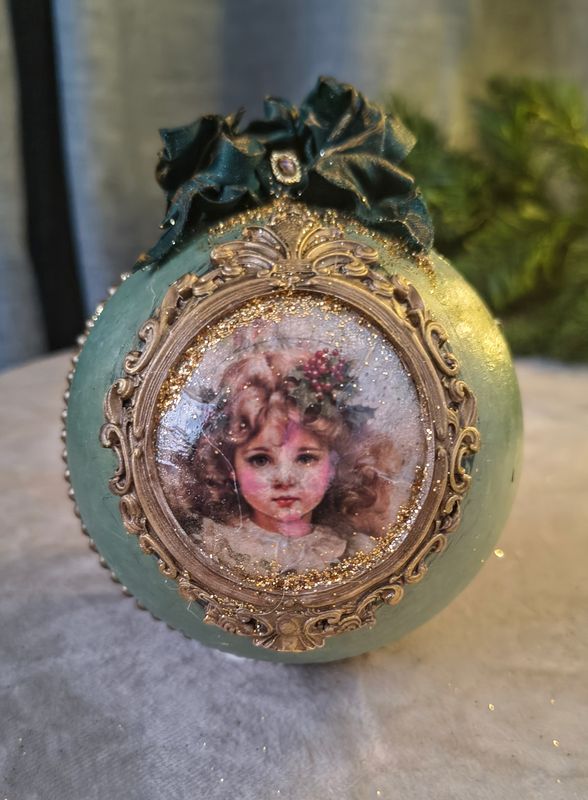 Artystyczna Bombka Ręcznie Robiona nr 18