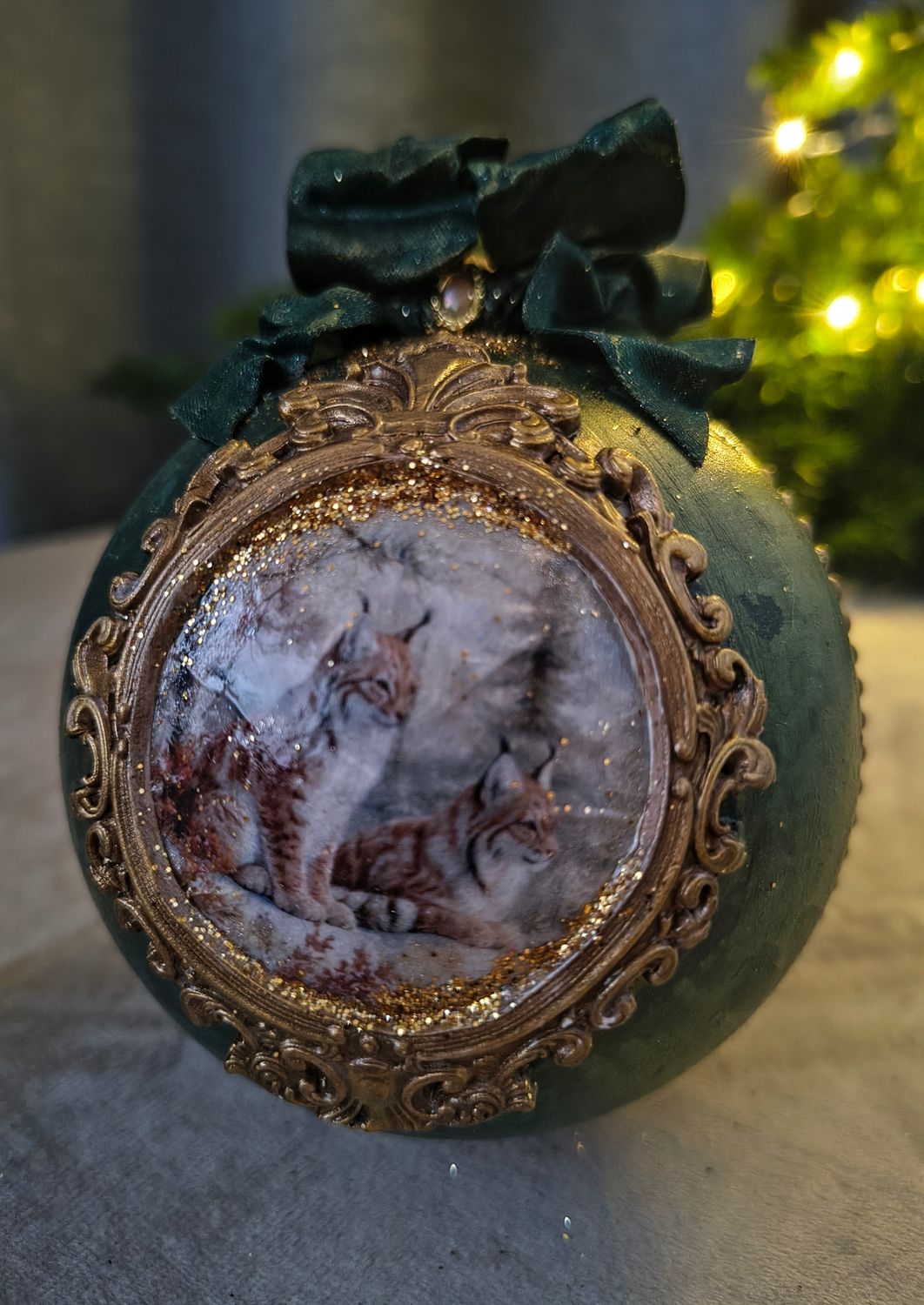 Artystyczna Bombka Ręcznie Robiona nr 16 &quot; Zimowe Rysie &quot;