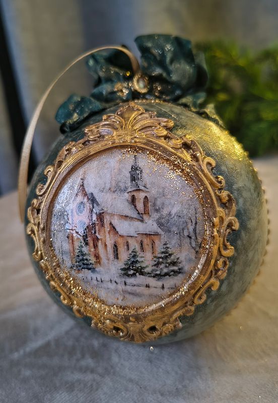 Artystyczna Bombka Ręcznie Robiona nr 15 &quot;Złoty Blask Zimy&quot;