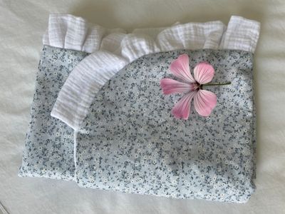 Arrullo florecita azul