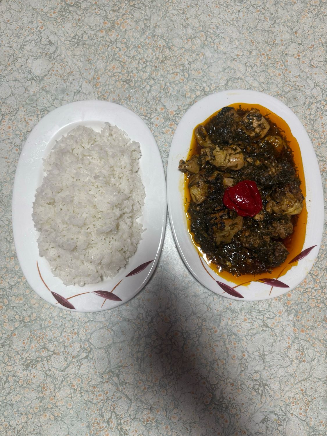 Riz et sauce feuille