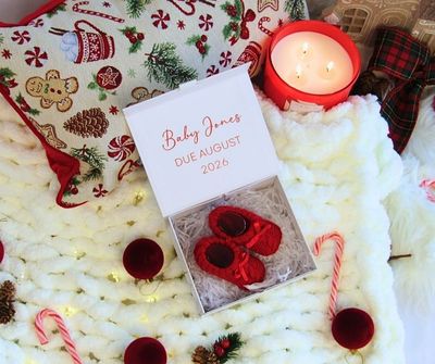 Pregnancy announcement Box - Red Booties