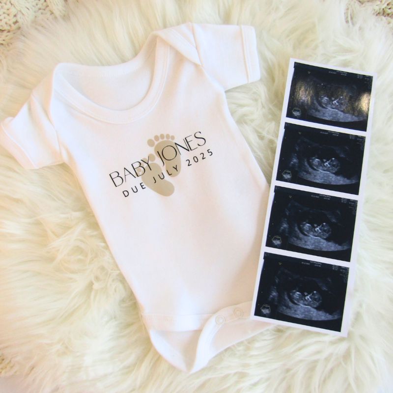 Announcement Vest - Beige Baby Feet