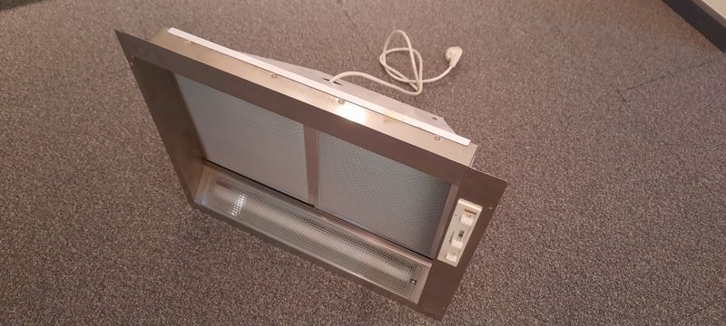 Toestellen: dampafzuiger inbouwunit Atag WS211A wit