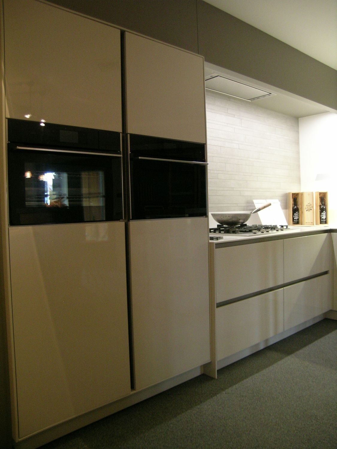 Keuken greeploos hoogglans lak Kristal