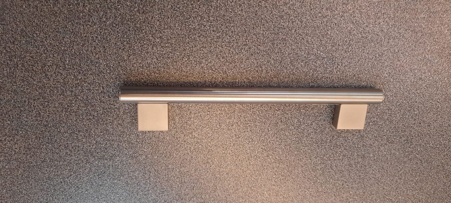 Meubelbeslag: greep: beugelgreep 434 inox