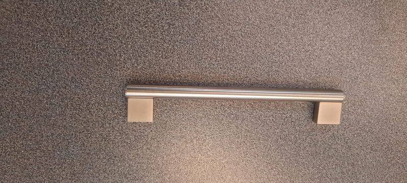 Meubelbeslag: greep: beugelgreep 434 inox