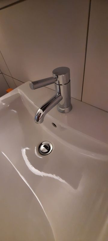 Sanitair: lavabokranen: ééngreeps lavabomengkraan Meta Pur Dornbracht