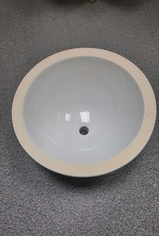 Sanitair: onderbouwlavabo porselein wit Villeroy &amp; Boch