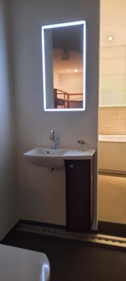 Sanitair: spiegel met ledverlichting