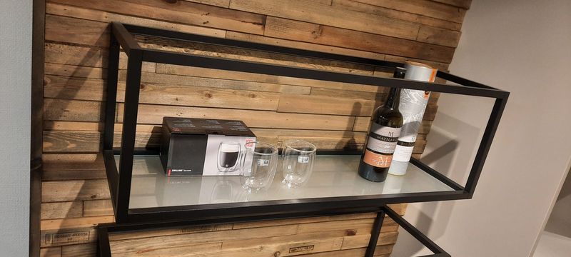 Keukens: toebehoren: wandsysteem One zwart Bermabru