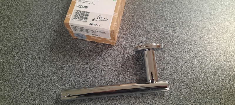 Sanitair: toebehoren: wc papierhouder chroom Inda