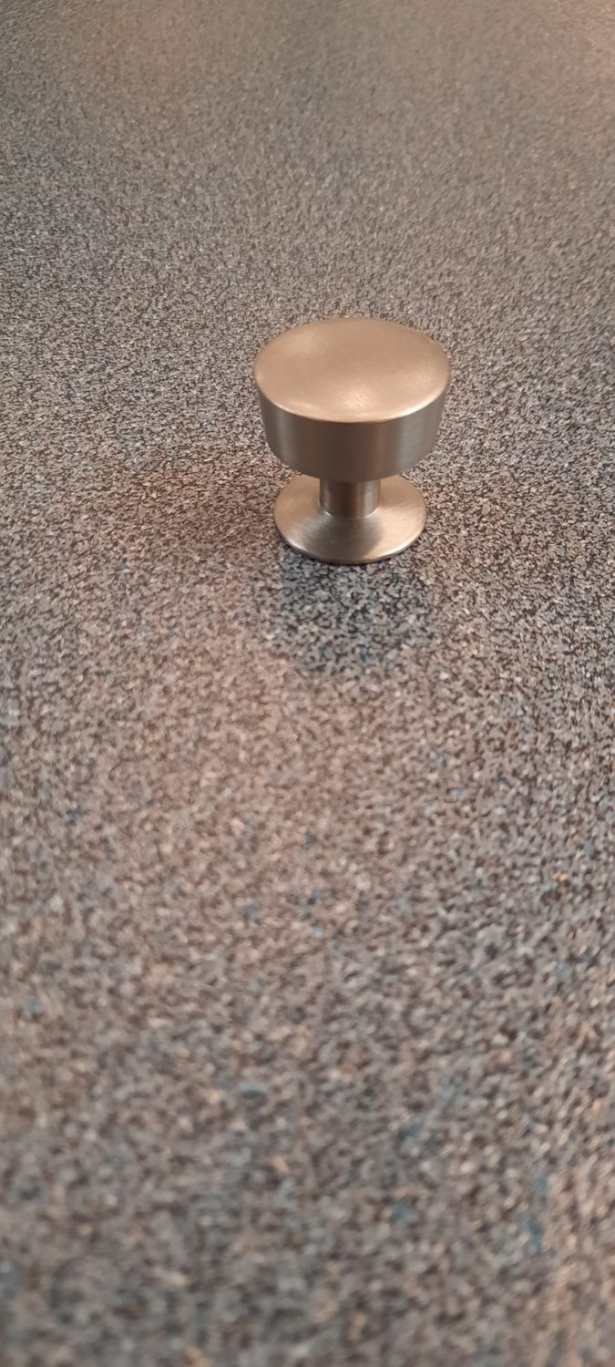 Meubelbeslag: knop inox geborsteld 8202-0925