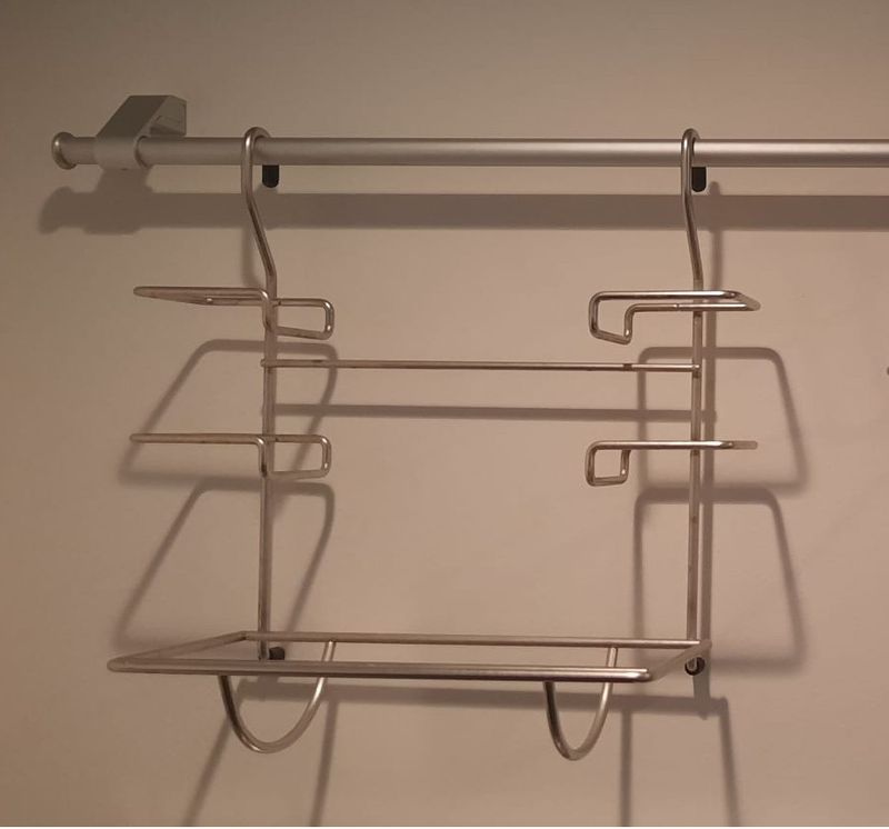 Keukens: keukentoebehoren: inox houder voor huishoudrol en folie's