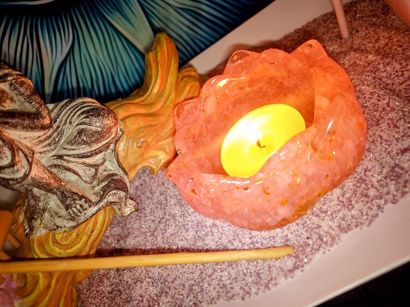 Bougeoir Lotus Chips Quartz Rose (Résine)