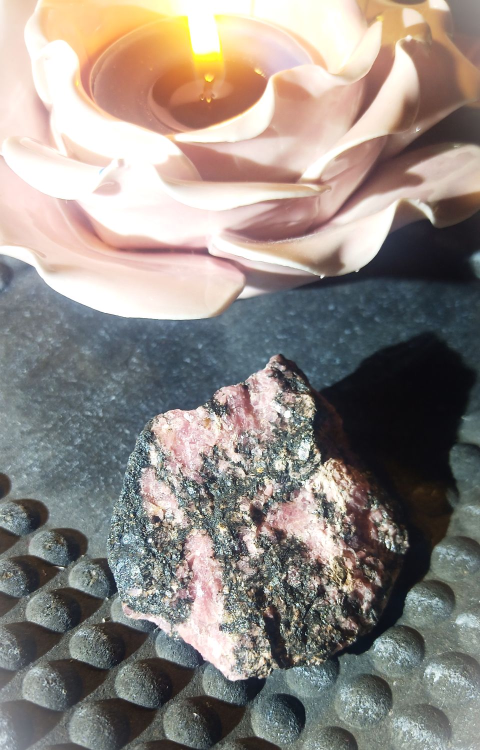 Rhodonite brute
