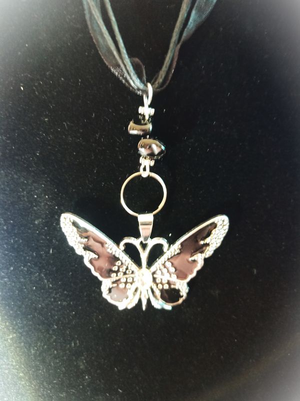 Collier Papillon Chips Obsidienne Noire