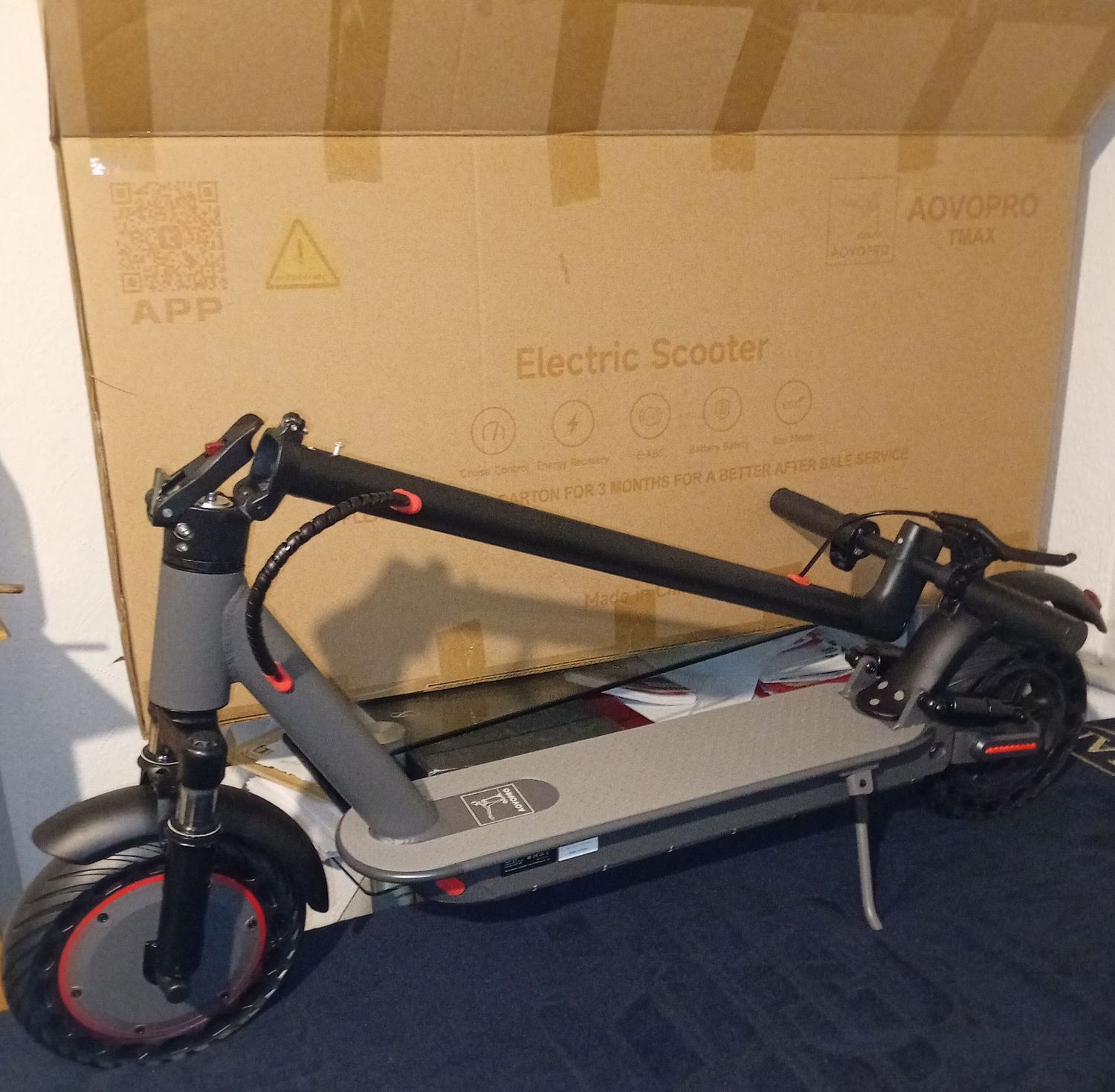 Aovo Pro 22MPH Boxed Brand New