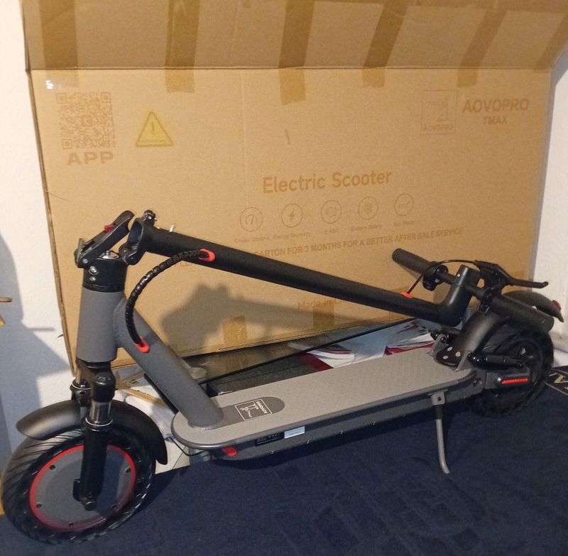 Aovo Pro 22MPH Boxed Brand New