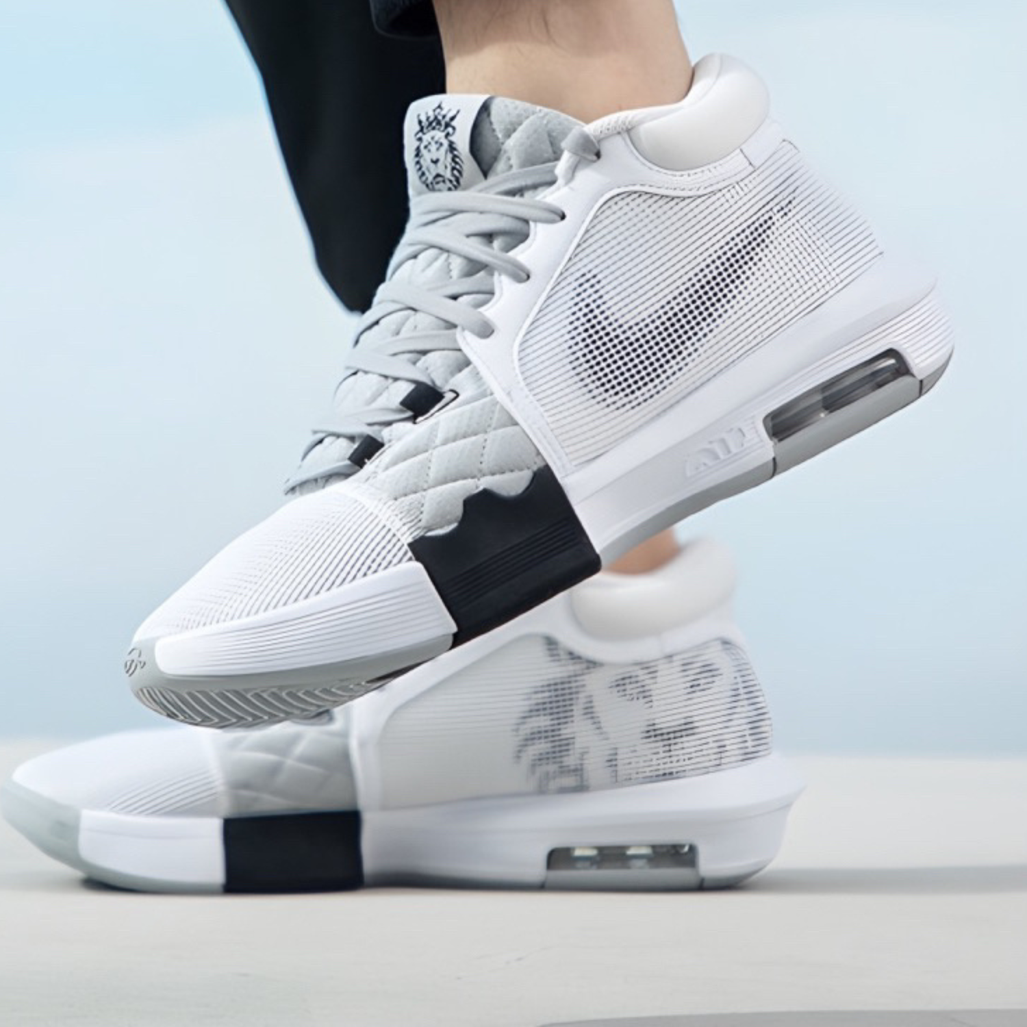 Nike Lebron Witness 8 White Light Smoke Grey
