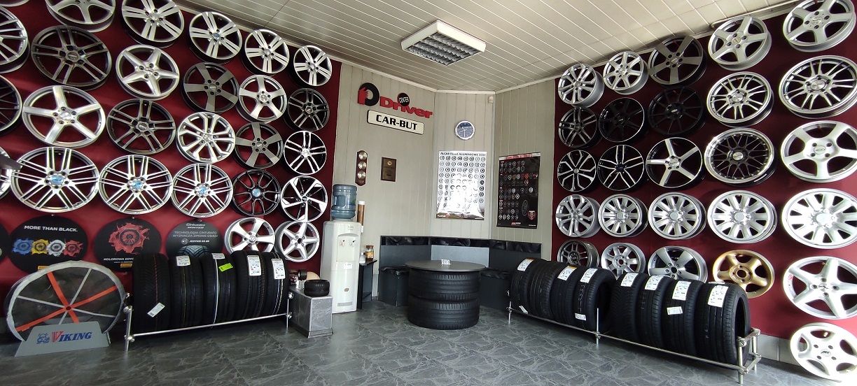 215/60R16 99H XL YOKOHAMA BluEarth*Winter V906       2024