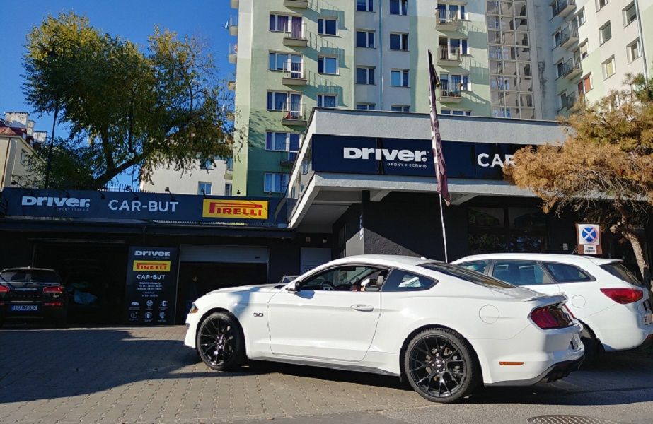 275/45R21 110V XL FR  Kumho WinterCraft SUV WS71