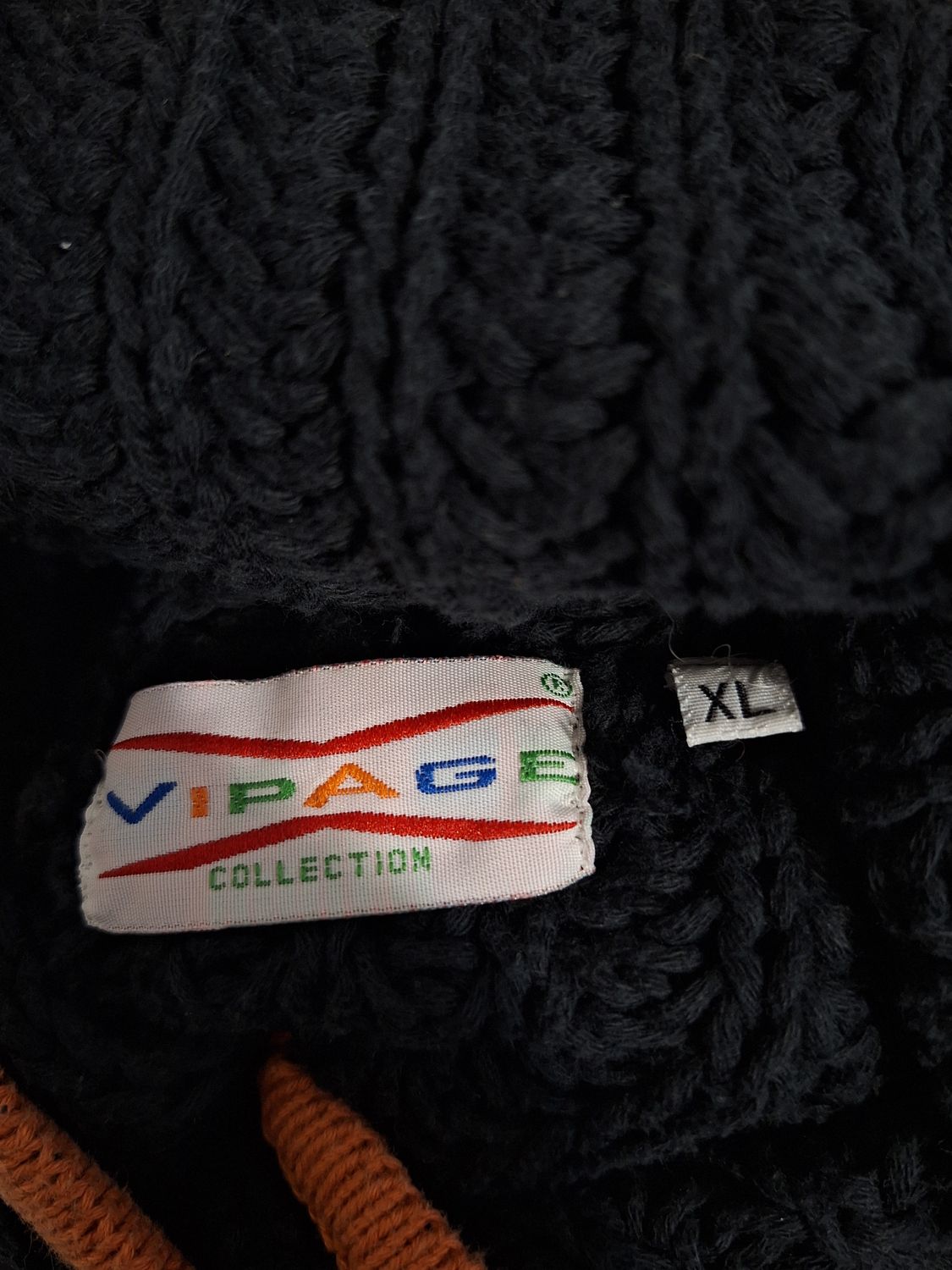 SWETER MĘSKI Z KAPTUREM KOLCZATKA