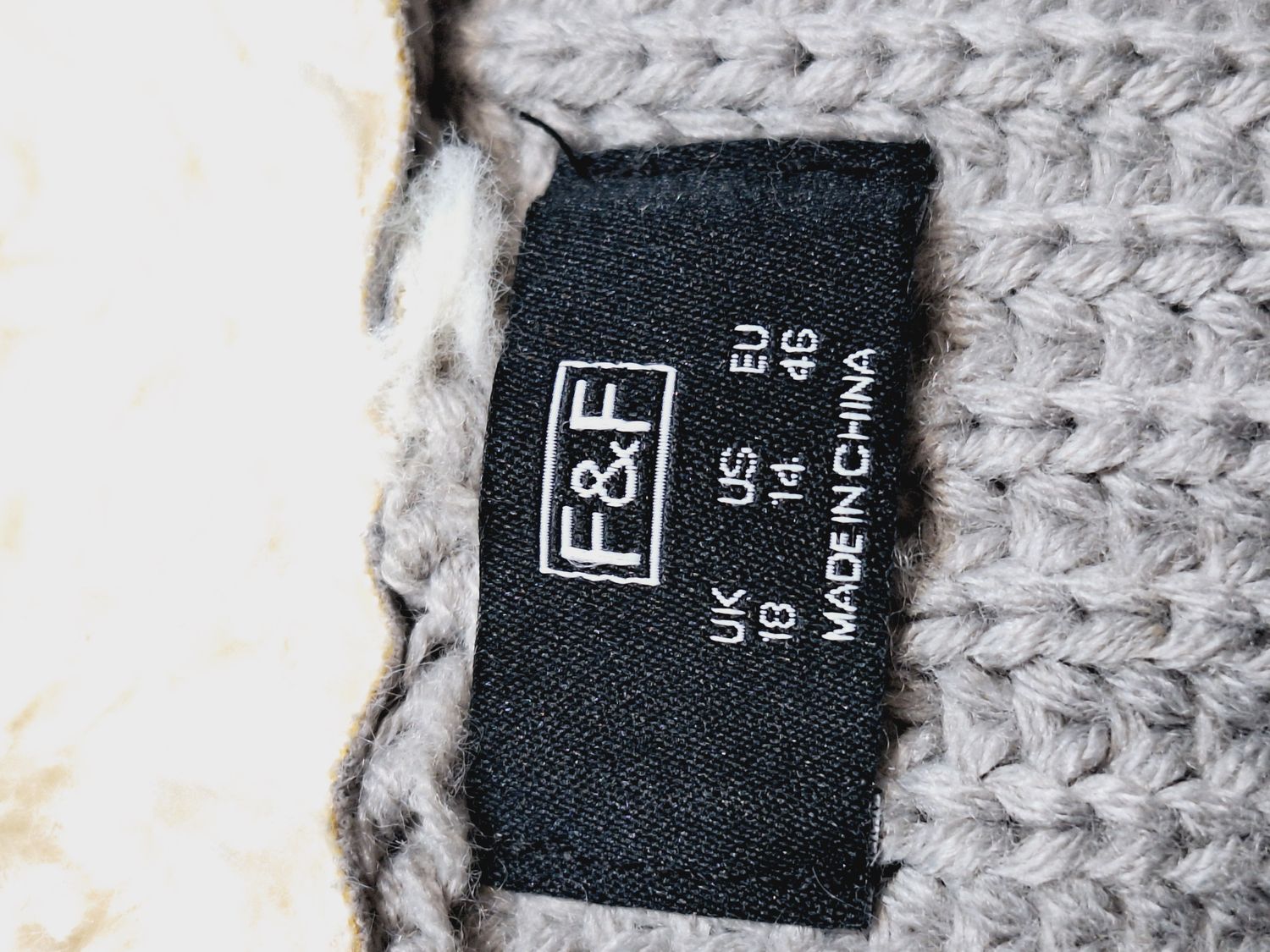 KAMIZELKA FUTERKO DAMSKIE F&amp;F