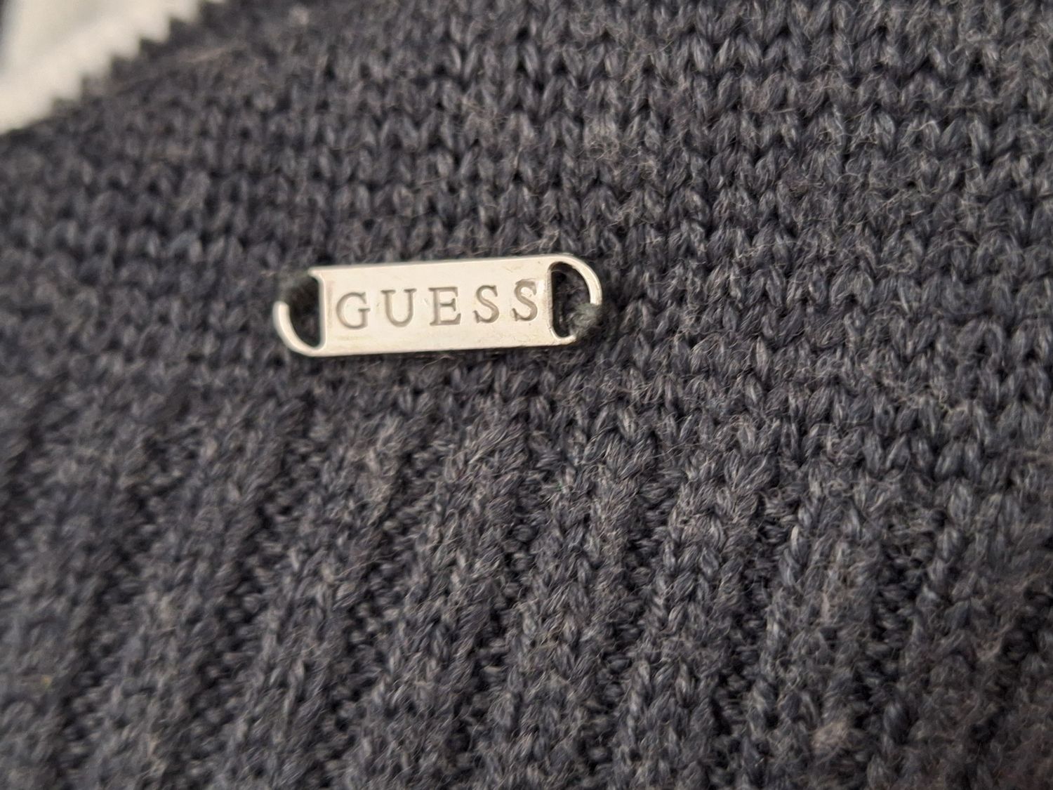 KAMIZELKA DAMSKA SWETER GUESS