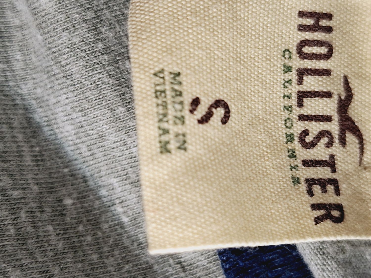 KOSZULKA BEZ RĘKAWÓW   HOLLISTER