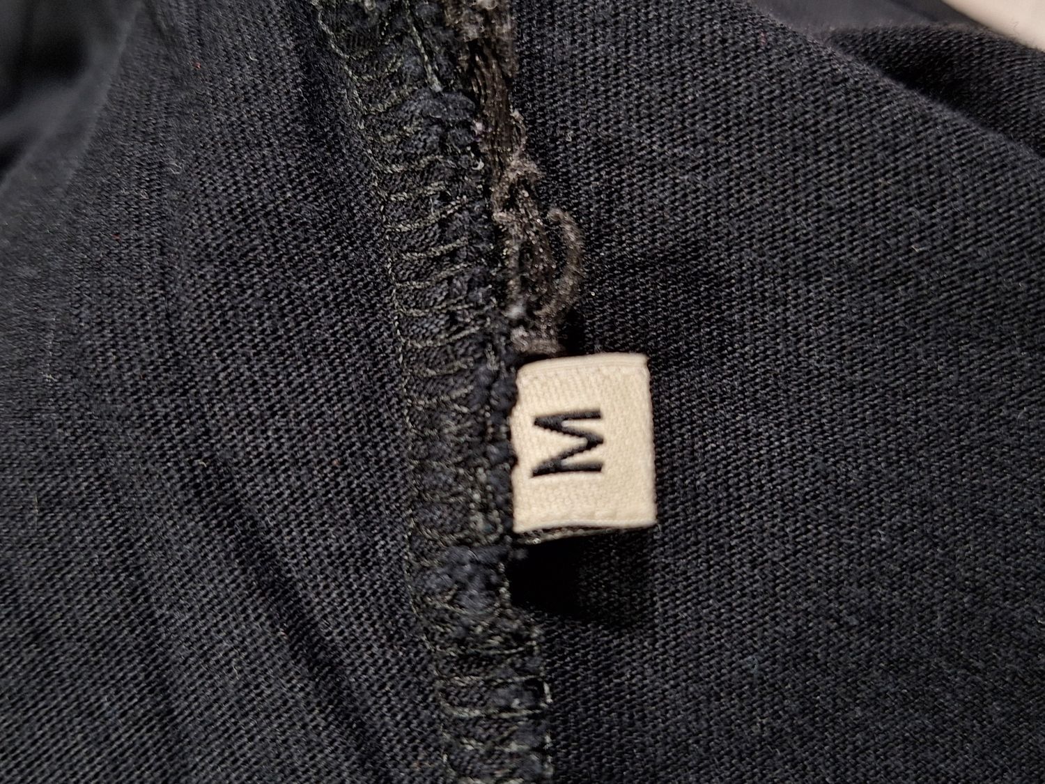 T-SHIRT DAMSKI   GUESS   007