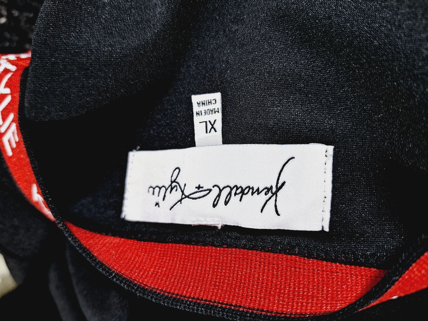 T-SHIRT  DAMSKI KENDALL &amp;  KYLIE    005