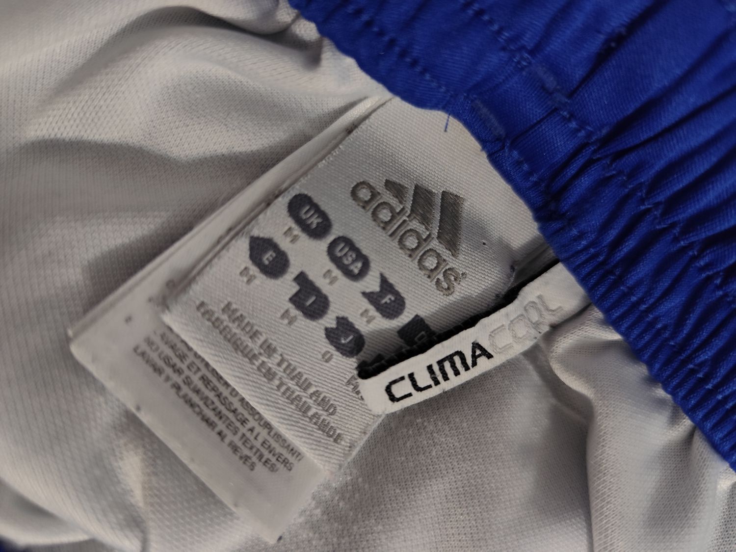 SPODENKI SPORTOWE ADIDAS    021