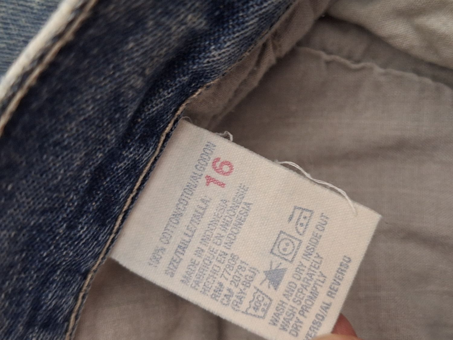 SPODENKI JEANSOWE  TOMMY  HILFIGER     039