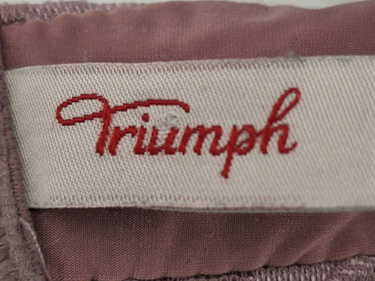 BIUSTONOSZ TRIUMPH    051