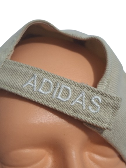 CZAPKA Z DASZKIEM ADIDAS