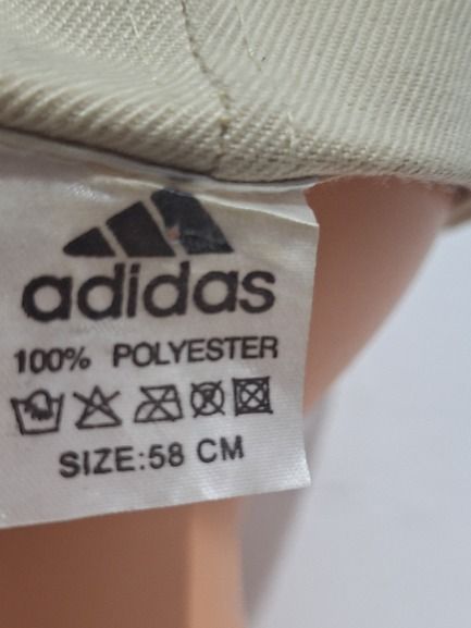CZAPKA Z DASZKIEM ADIDAS