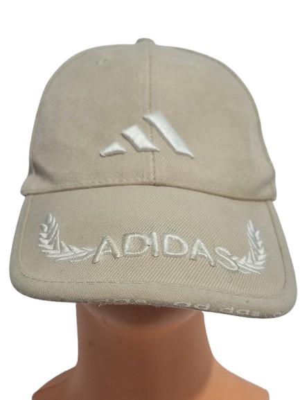 CZAPKA Z DASZKIEM ADIDAS