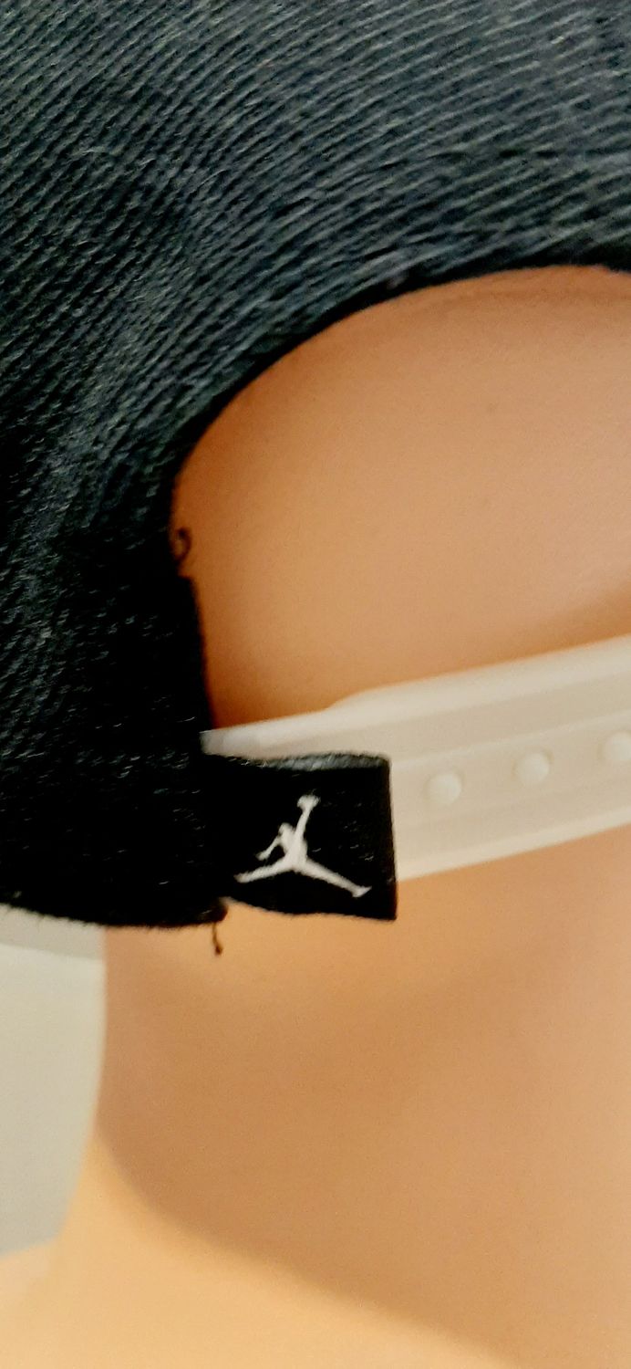 CZAPKA Z DASZKIEM    JORDAN    076